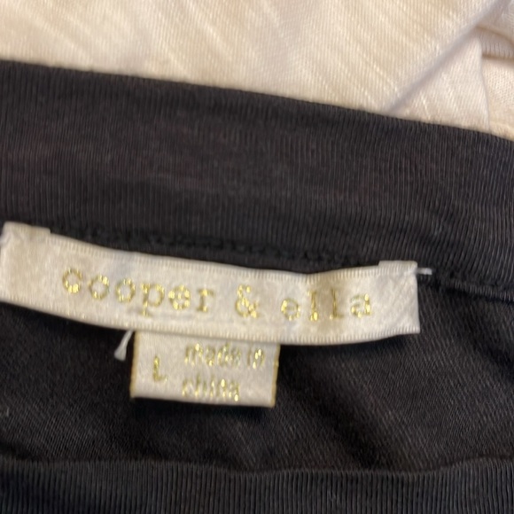 Cooper and Ella off the shoulder shirt size large - Picture 3 of 5